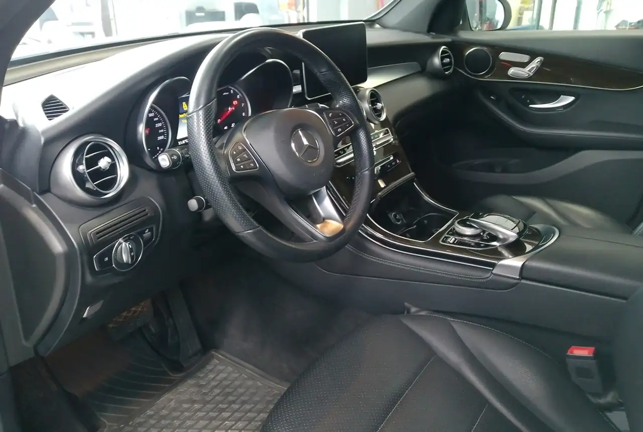 Mercedes-Benz GLC снимка Mercedes-Benz GLC
