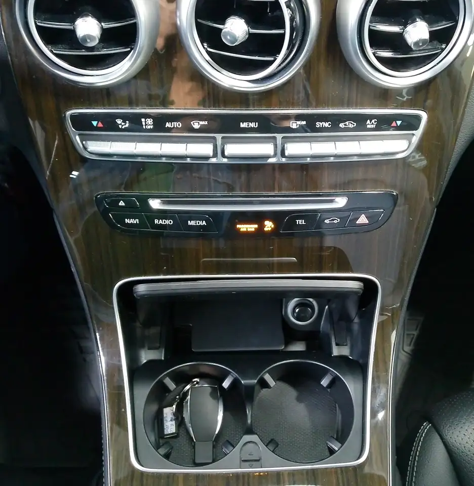 Mercedes-Benz GLC снимка Mercedes-Benz GLC