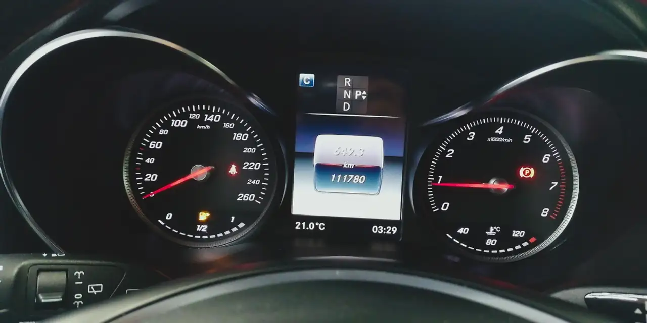 Mercedes-Benz GLC снимка Mercedes-Benz GLC