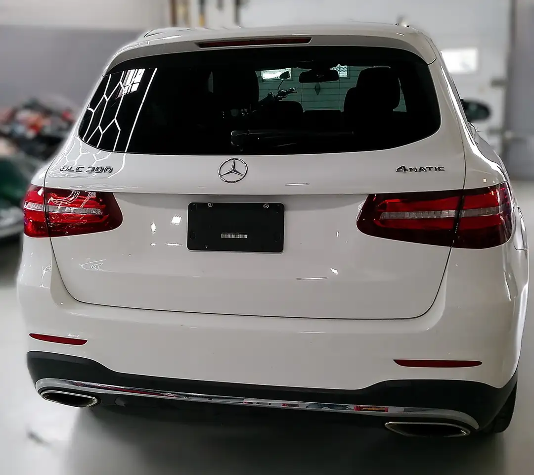 Mercedes-Benz GLC снимка Mercedes-Benz GLC