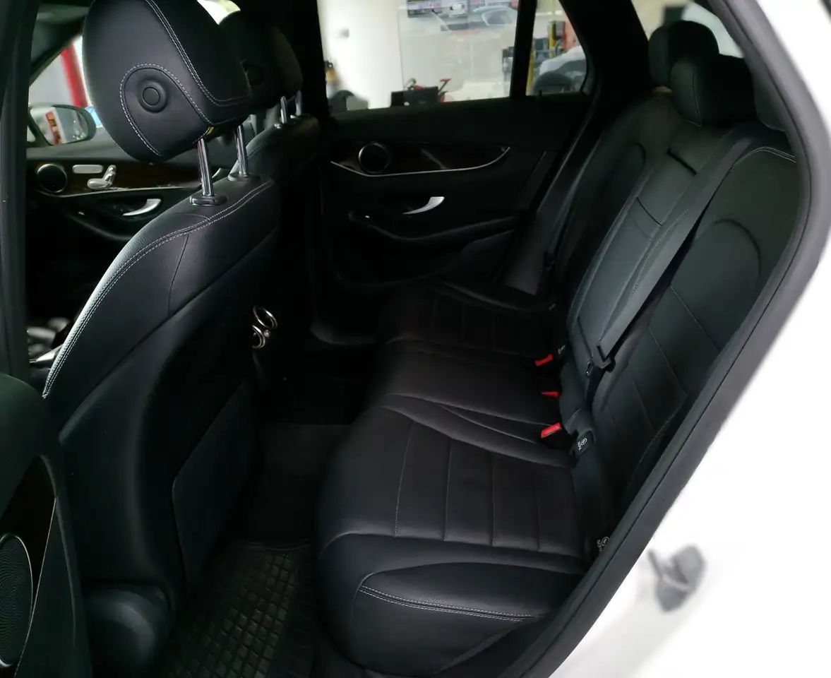 Mercedes-Benz GLC снимка Mercedes-Benz GLC