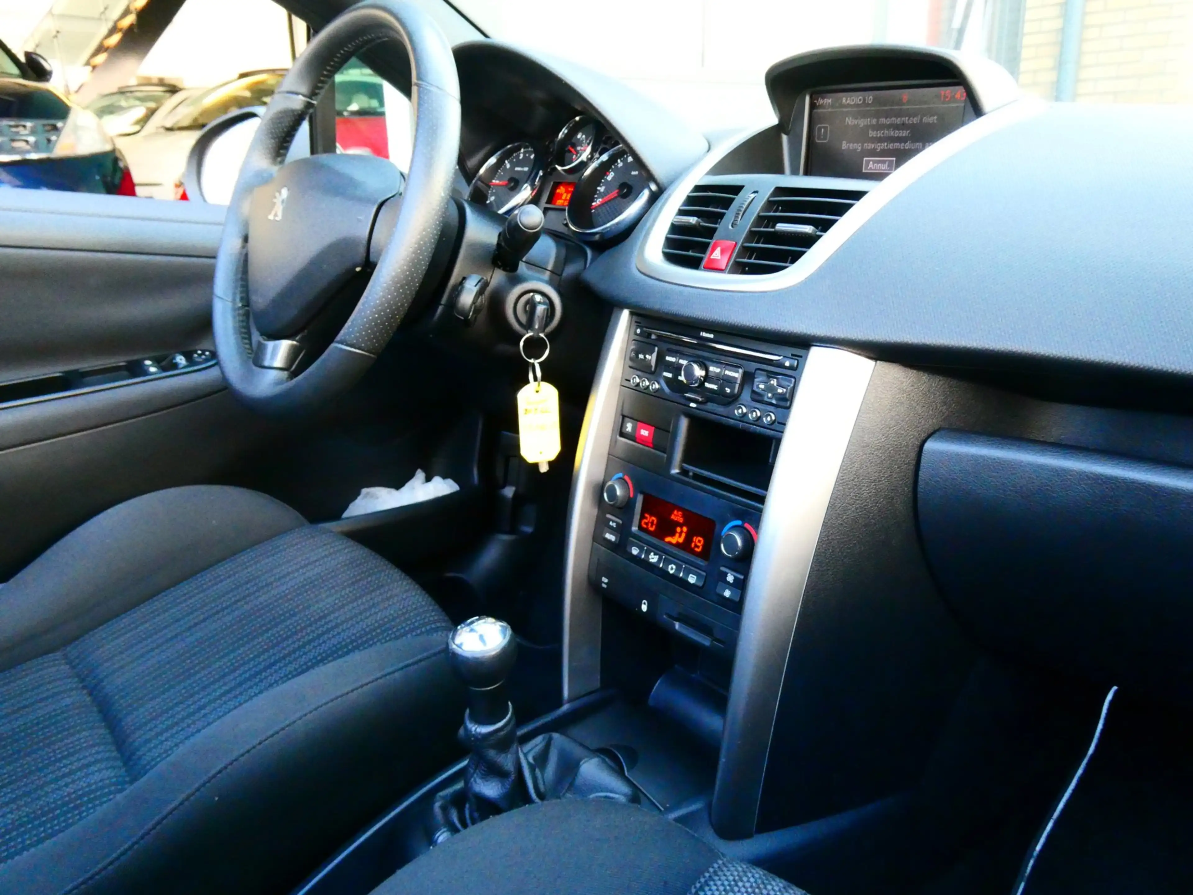 Peugeot 207 CC 1.6 VTi 120pk Clima Cruise Navi 100.000km Histo — photo 14