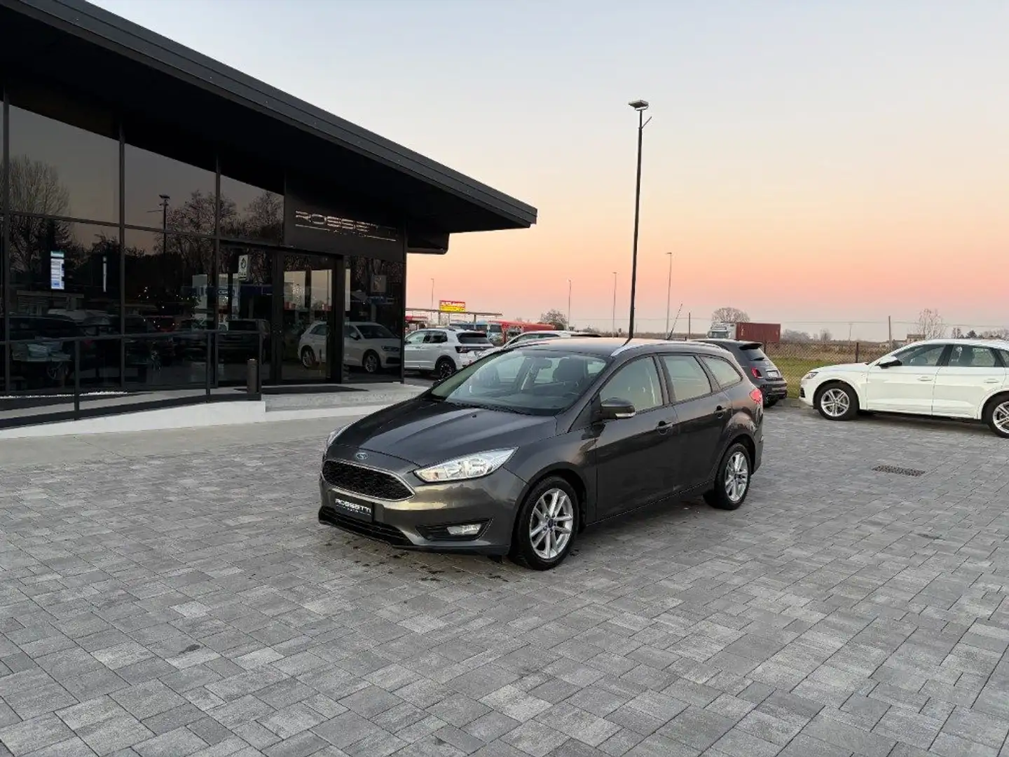 Ford Focus 1.5 TDCi Business ANCHE NEOPATENTATI Grigio - 1