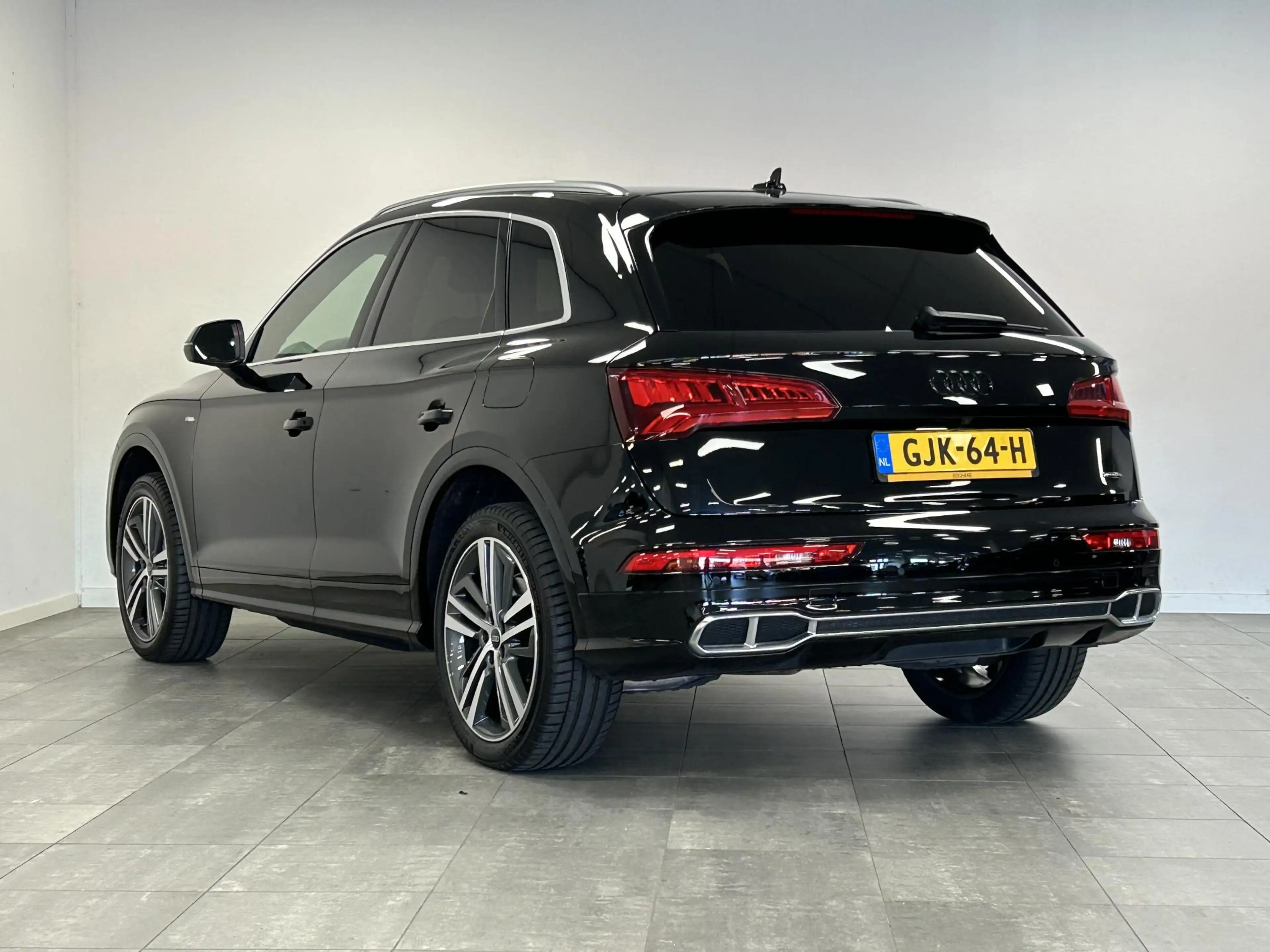 Audi Q5 55 TFSI e quattro S Edition Competition | S-LINE | — photo 6