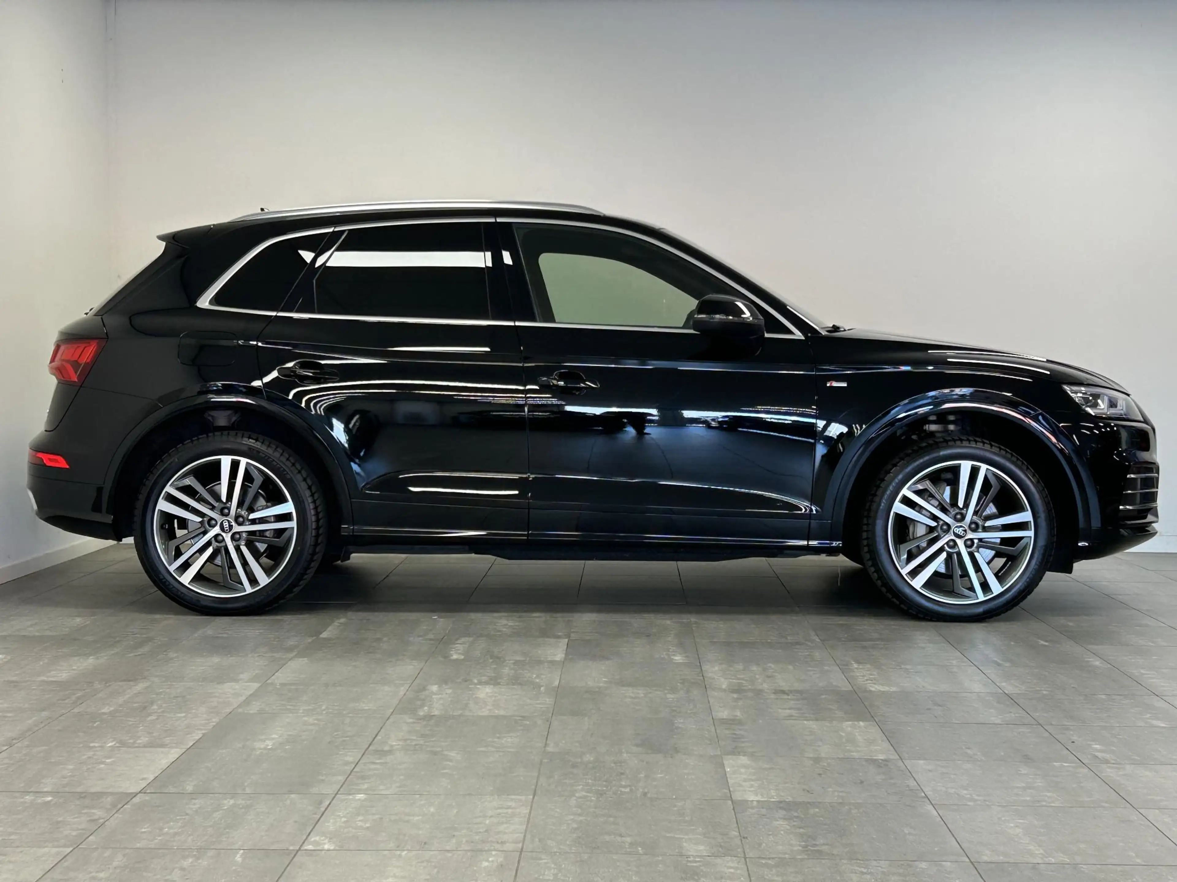 Audi Q5 55 TFSI e quattro S Edition Competition | S-LINE | — photo 20