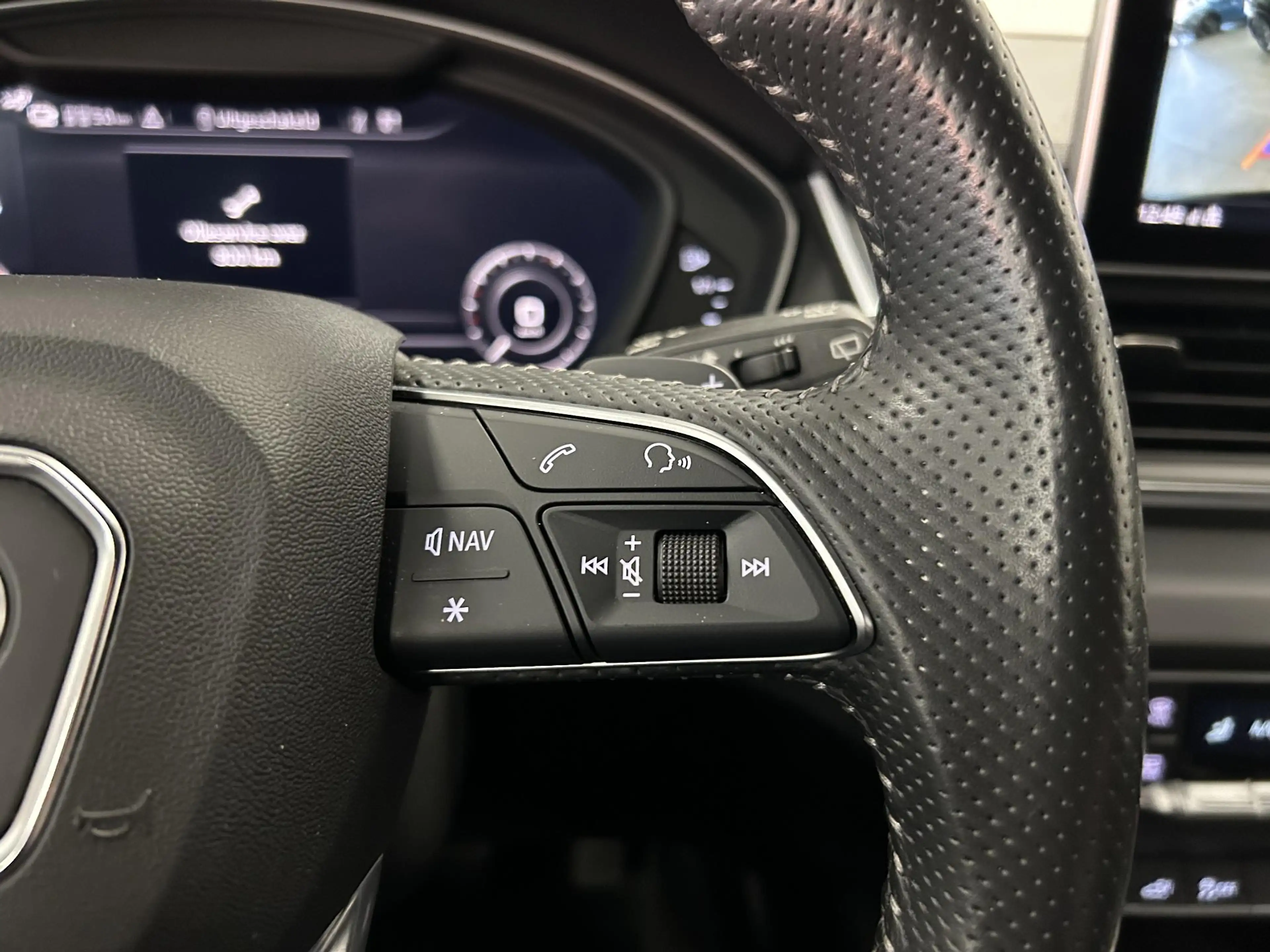 Audi Q5 55 TFSI e quattro S Edition Competition | S-LINE | — photo 25
