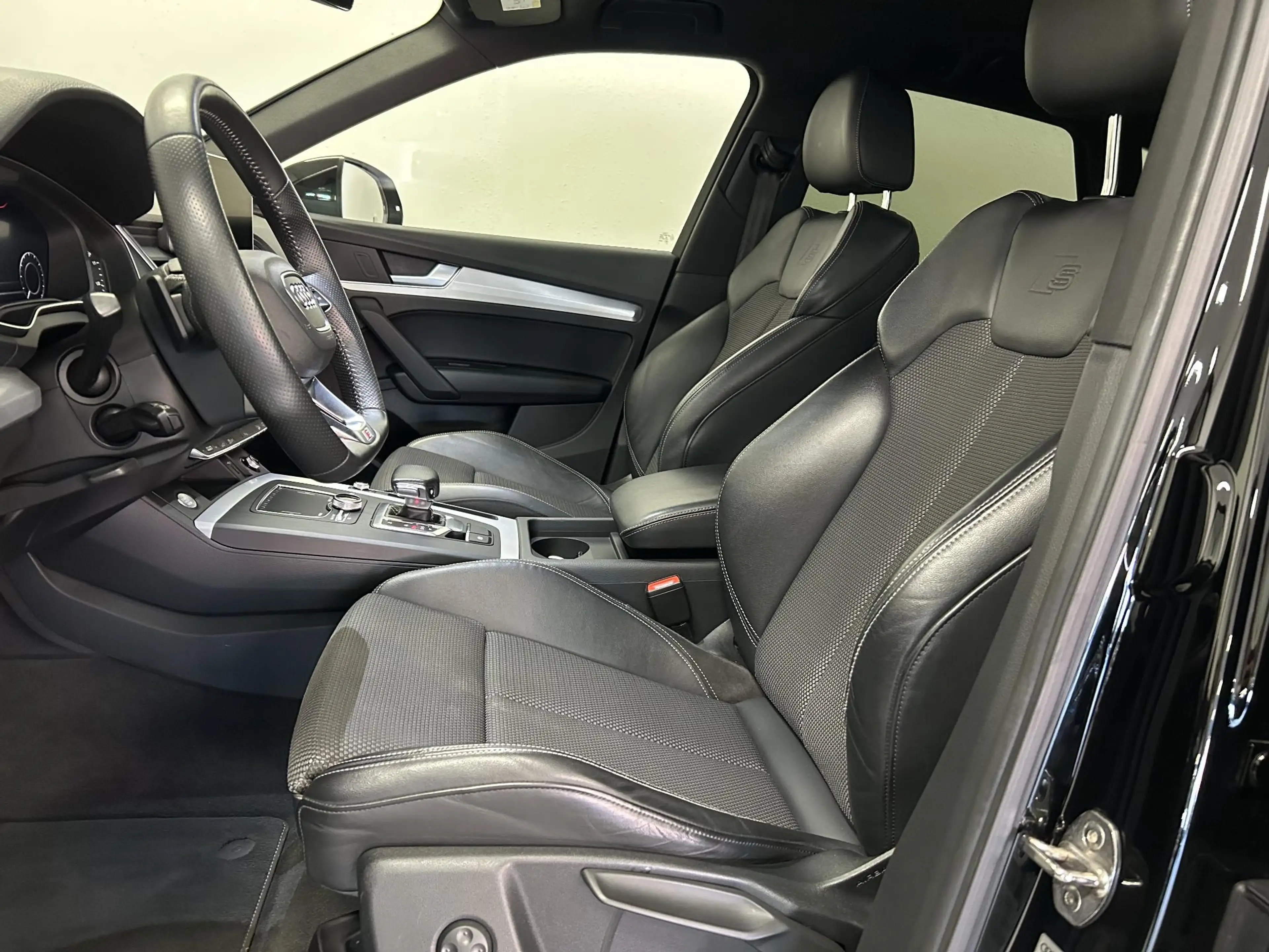 Audi Q5 55 TFSI e quattro S Edition Competition | S-LINE | — photo 7