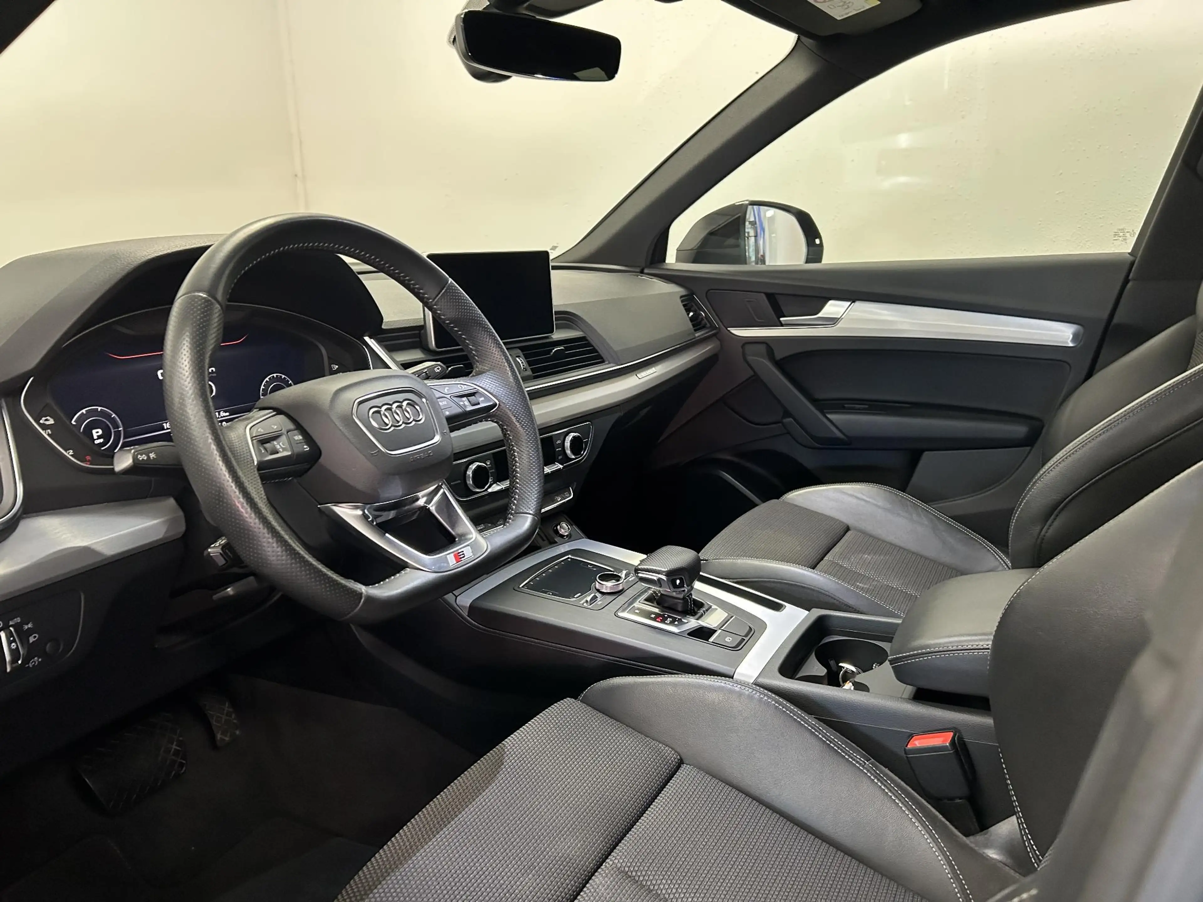 Audi Q5 55 TFSI e quattro S Edition Competition | S-LINE | — photo 28