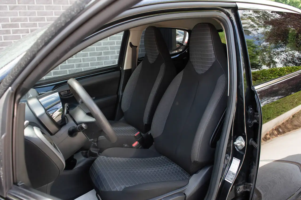 Peugeot 108 1.0 VTi (toyota motor ), миниатюра 10