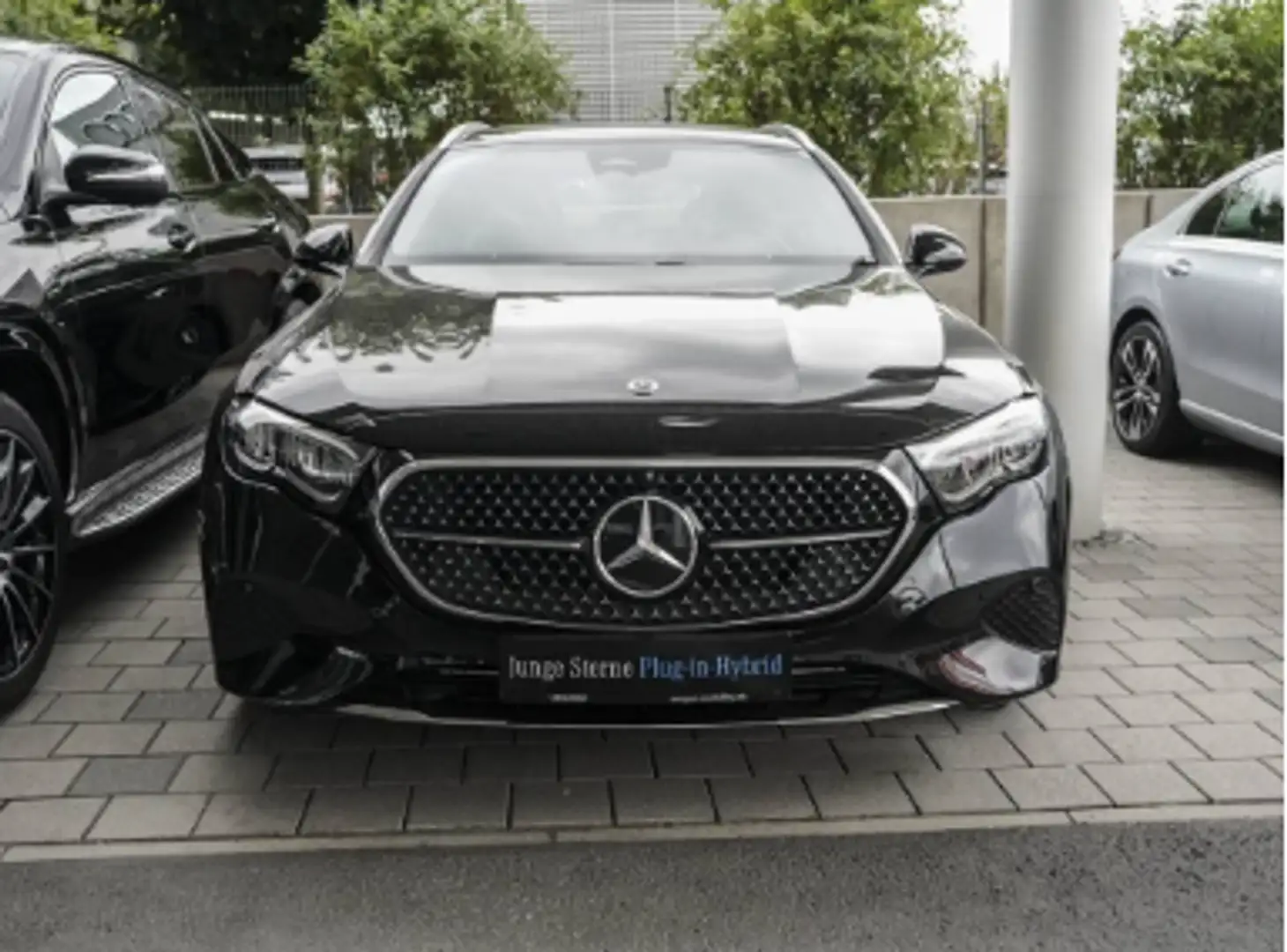 Mercedes-Benz MERCEDES-BENZ Clase E Familiar  Automático de 5 P Negro - 2