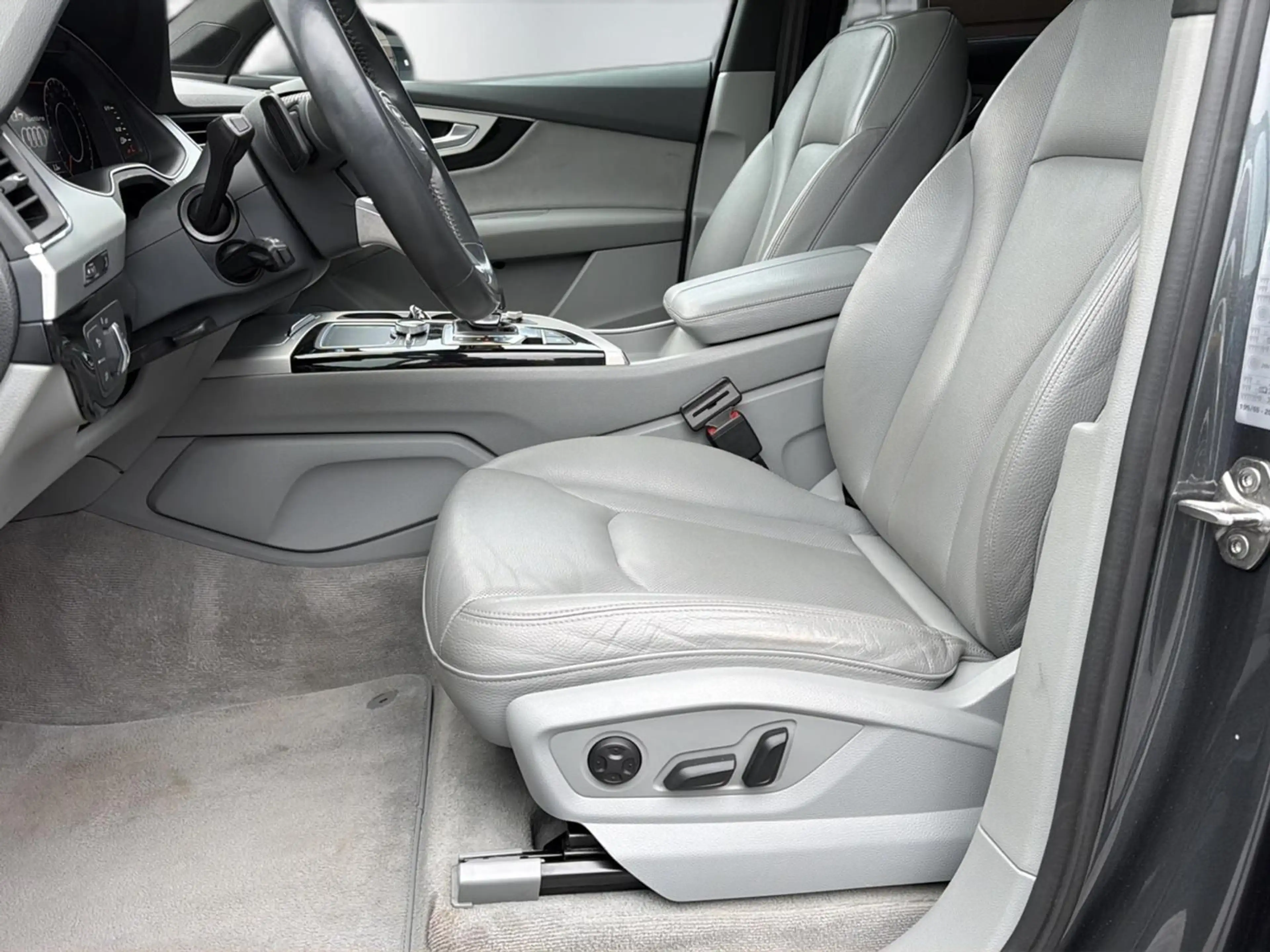 Audi Q7 50TDi quattro S-Line StHz Pano Sitzlüft. AHK — photo 12