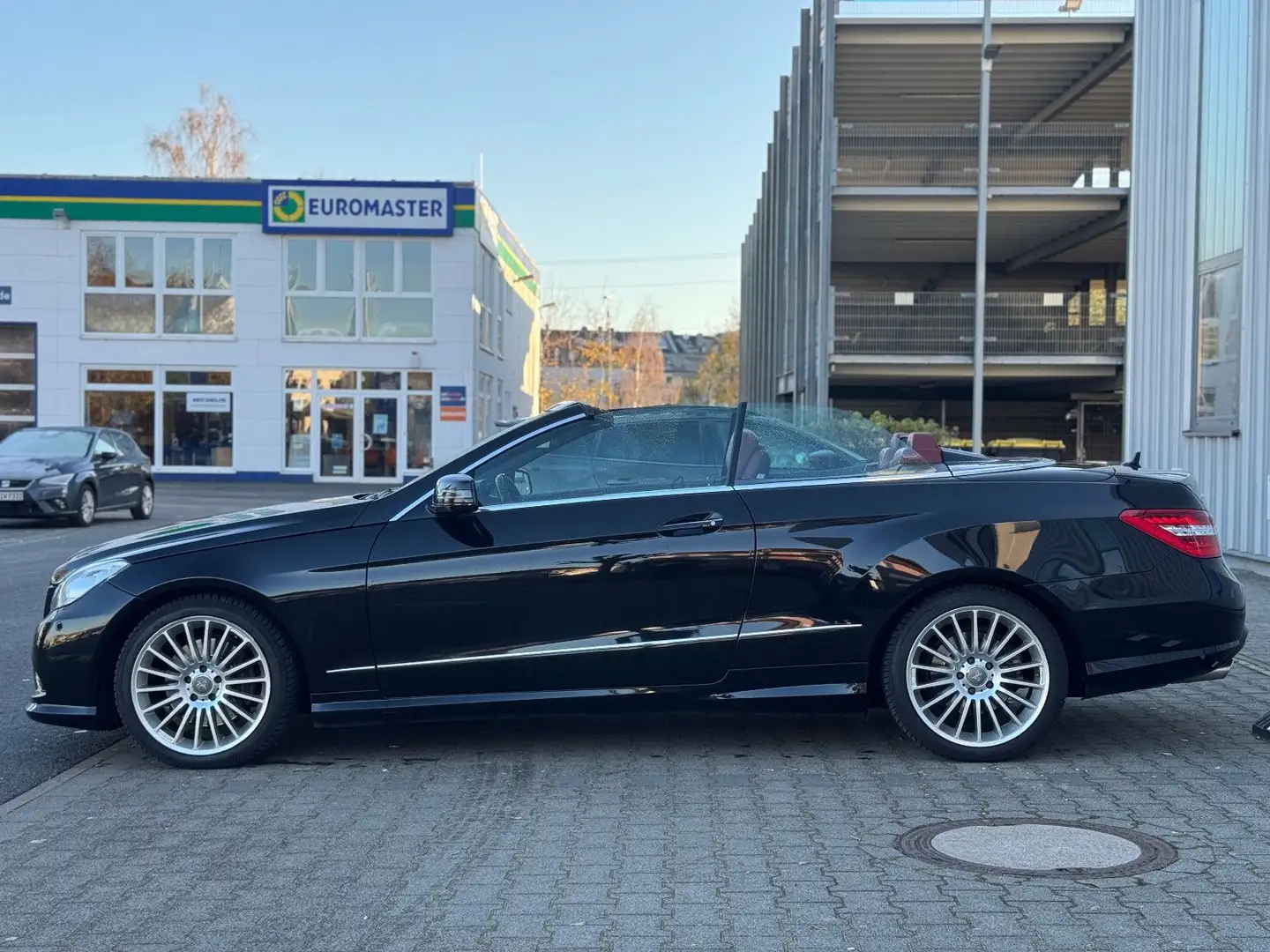 Mercedes-Benz E 250 d Cabrio 7G-Tronic AMG Leder Sitz-Klima 1.H Noir - 1