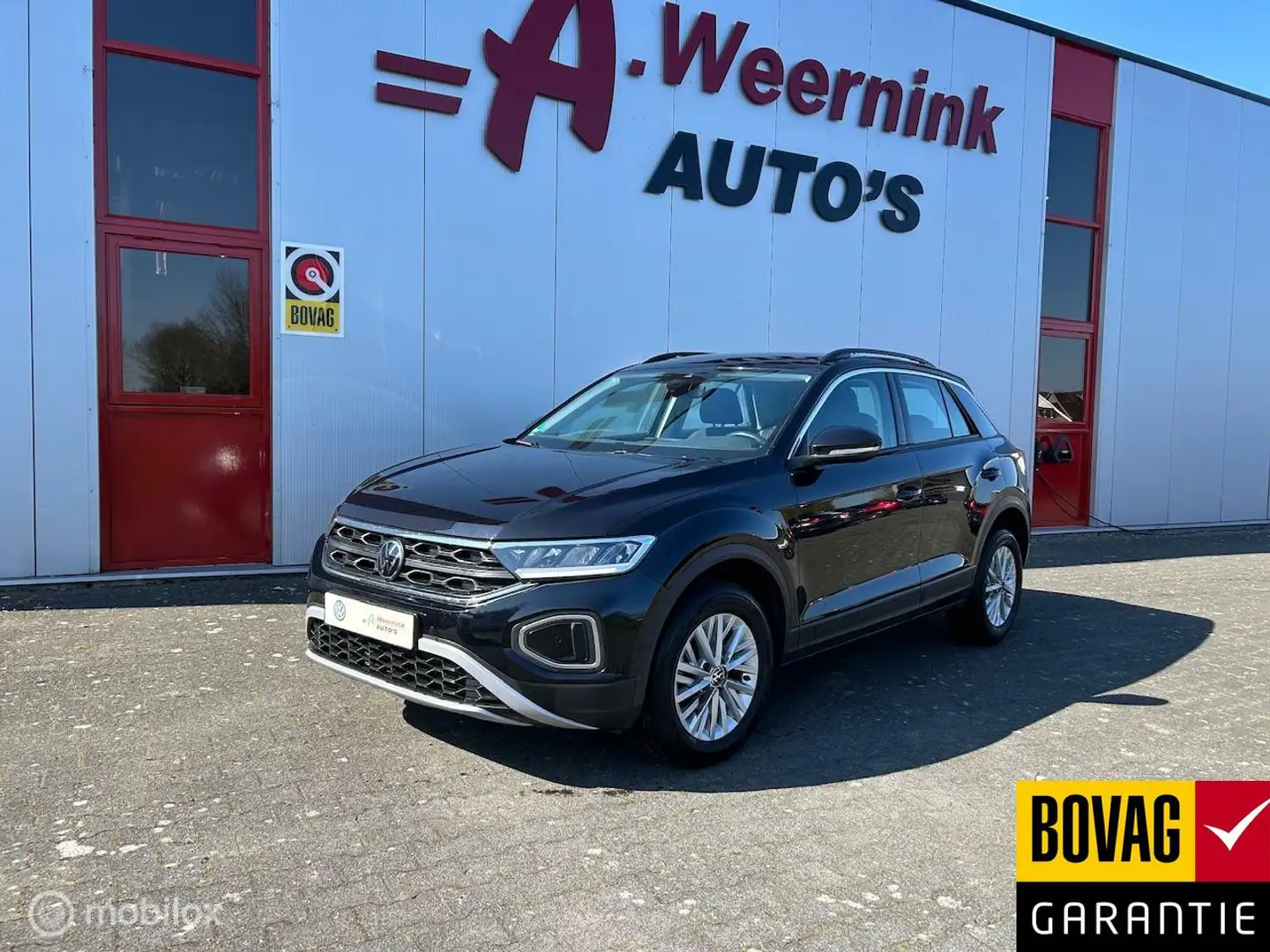 Volkswagen T-Roc 1.5 TSI Life Business IQ drive DSG Negro - 1
