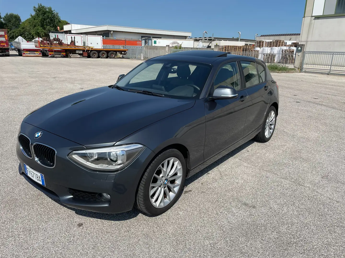 BMW 118 118d 5p Urban #Tetto Apr. #Gancio Traino Grigio - 1