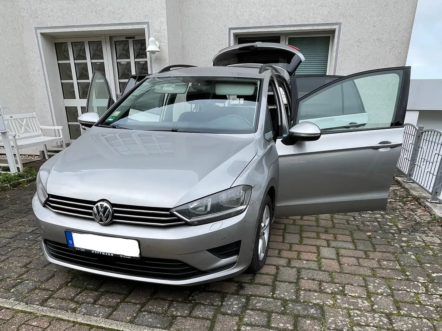 Volkswagen Golf Sportsvan Golf Sportsvan 1.2 TSI Comfortline Šedá - 1