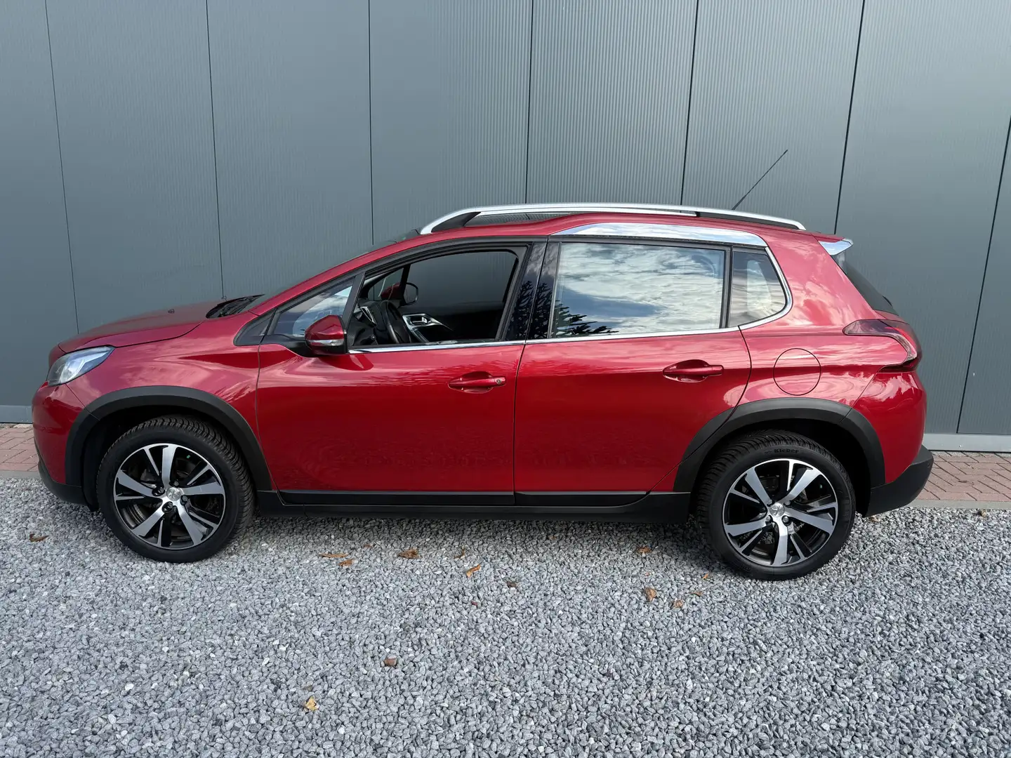 Peugeot 2008 1.2i Automaat PureTech Allure 5-drs Rouge - 2