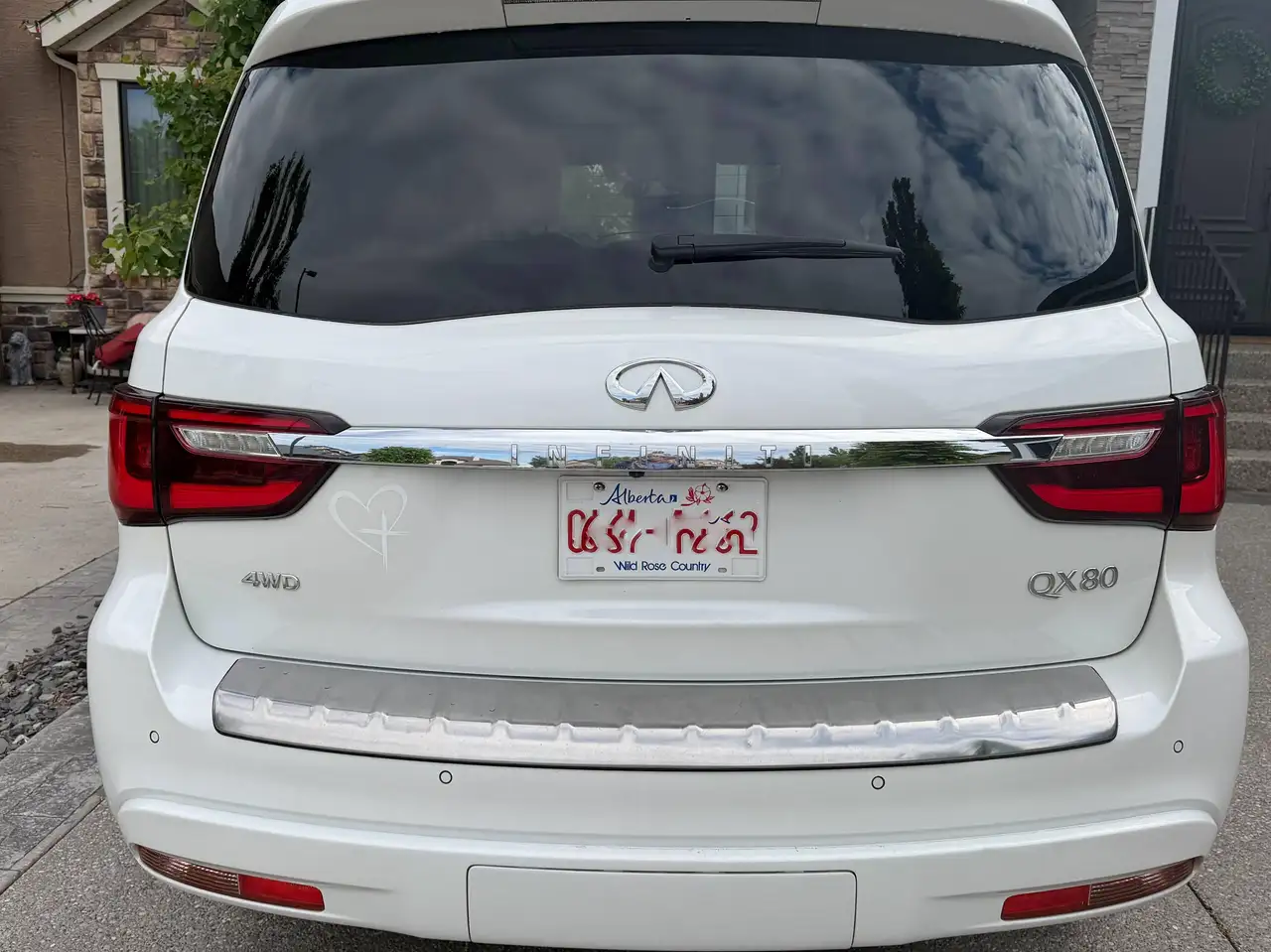 Infiniti QX80 fotografie Infiniti QX80