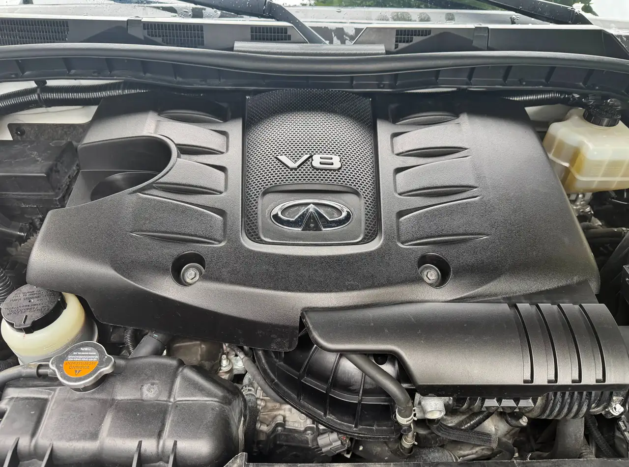 Infiniti QX80 fotografie Infiniti QX80