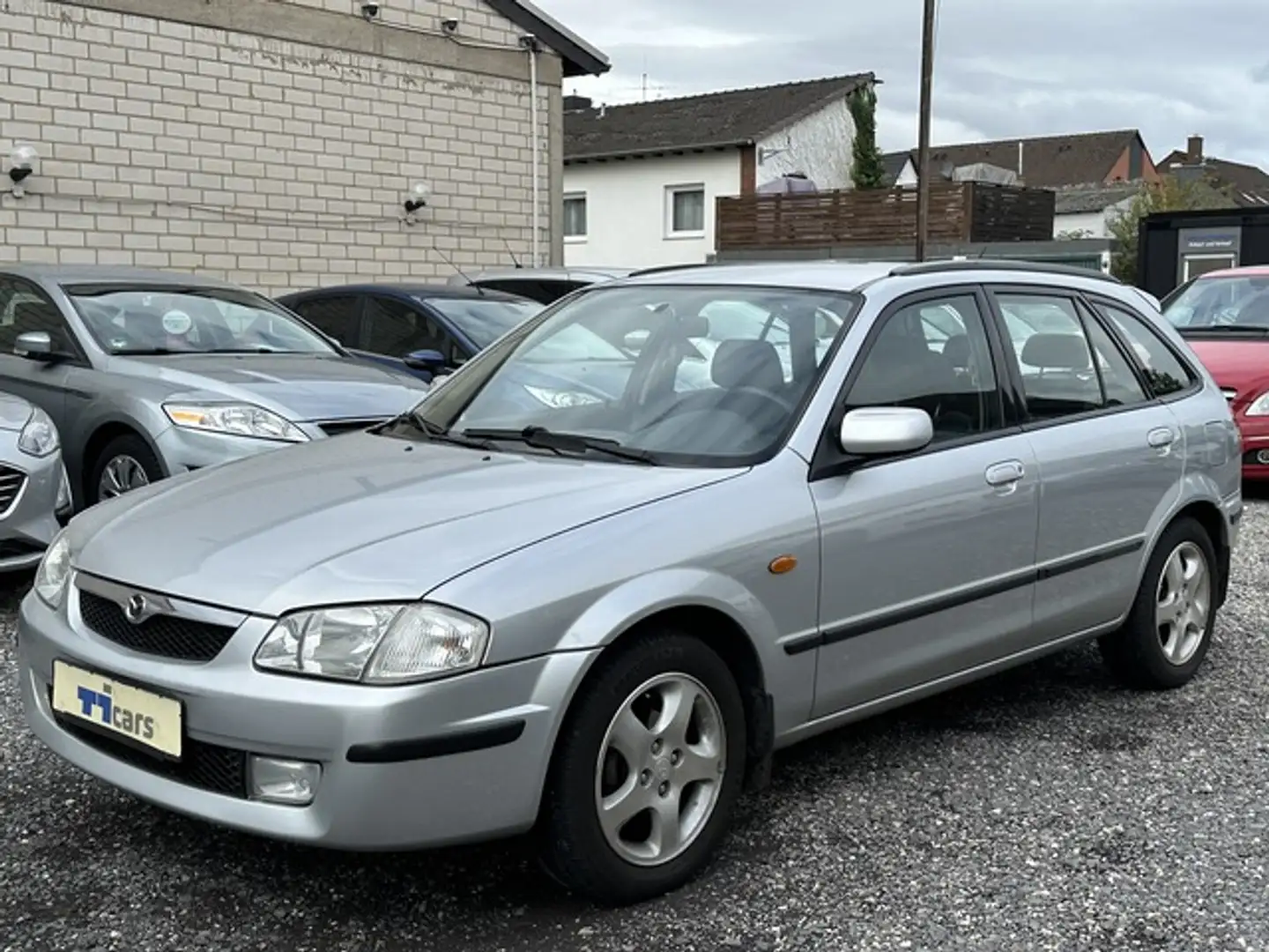 Mazda 323 F 1.5 Exclusive *5,Türer,Klima,CD,ALuU Silber - 1