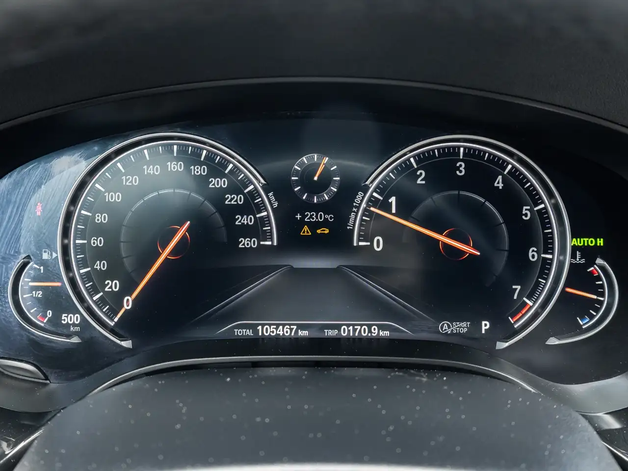 BMW 5 Series снимка BMW 5 Series