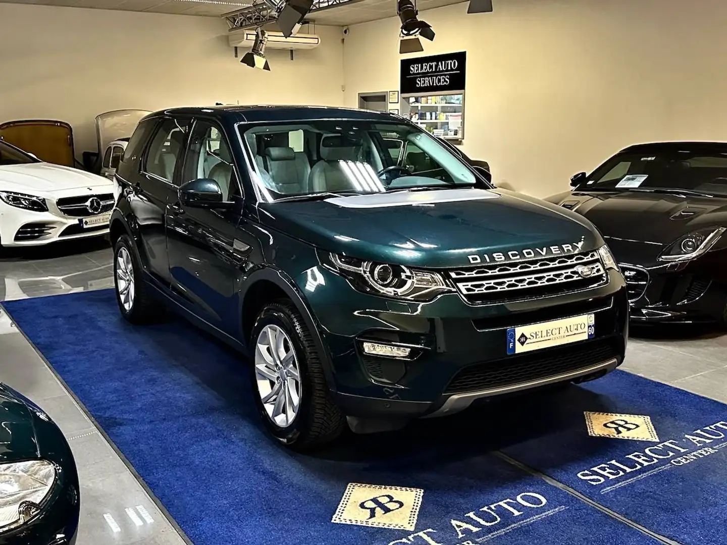 Land Rover Discovery Sport 2.0 TD4 180ch AWD HSE 7 Places Grün - 2