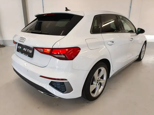 Audi A3 view 4