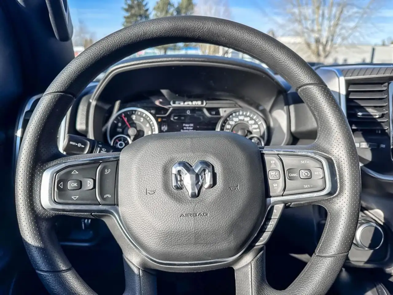 RAM 1500 снимка RAM 1500