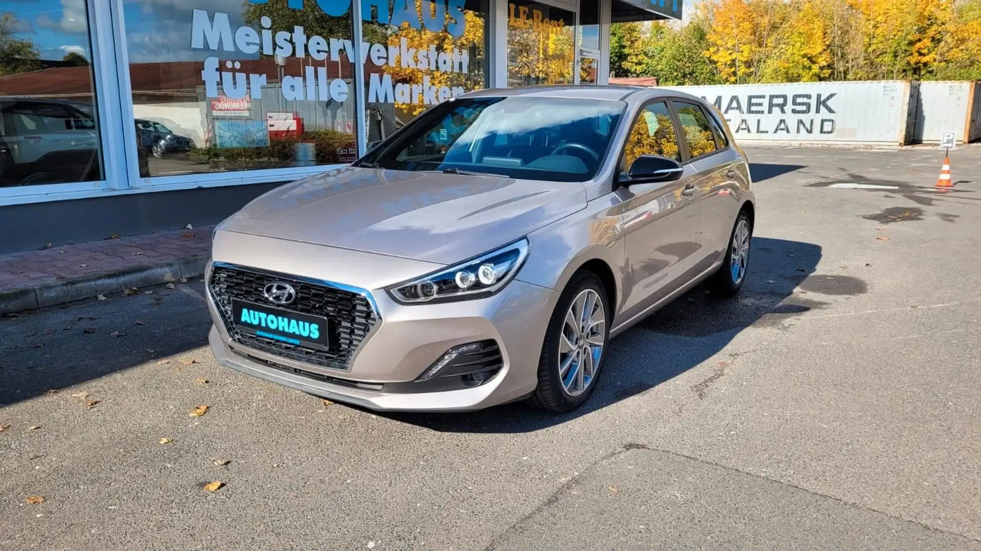 Hyundai i30 1,4 T-GDI Passion + Navi*SHZ*PDC*Kamera Blanc - 1