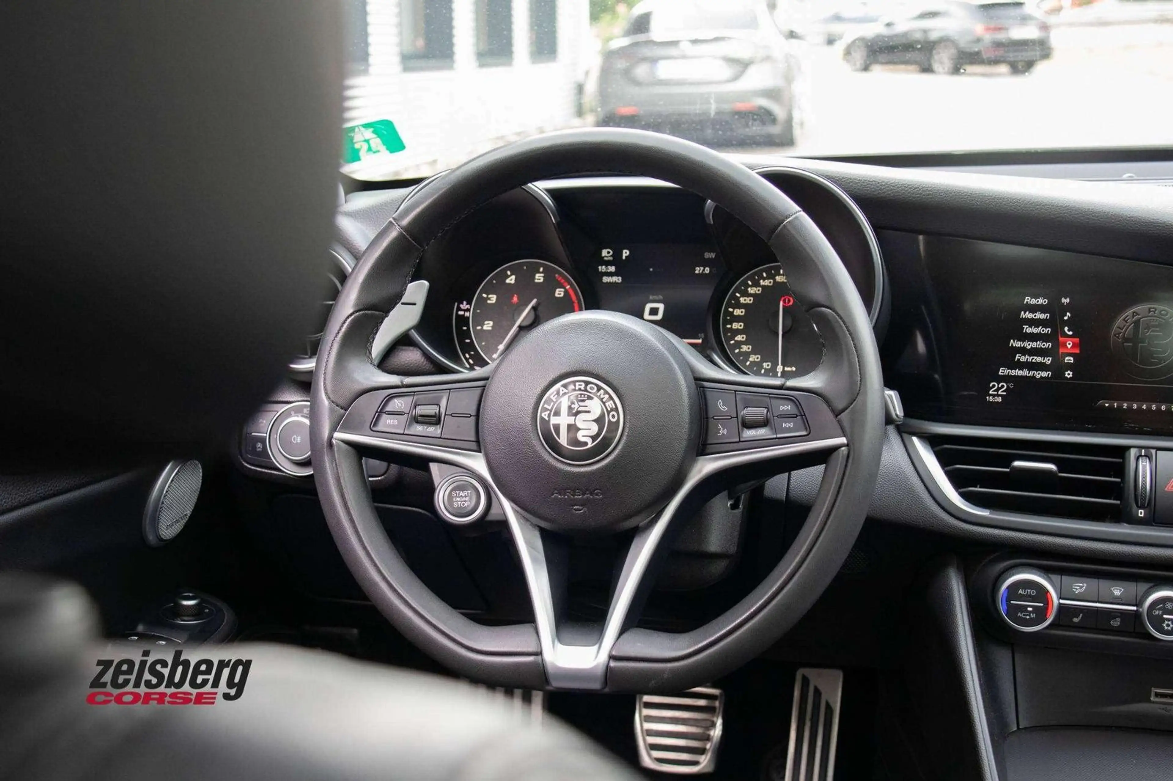 Alfa Romeo Giulia Veloce 2.0 Turbo AT8-Q2 Pano*Sportaga Top Gepflegt — photo 11