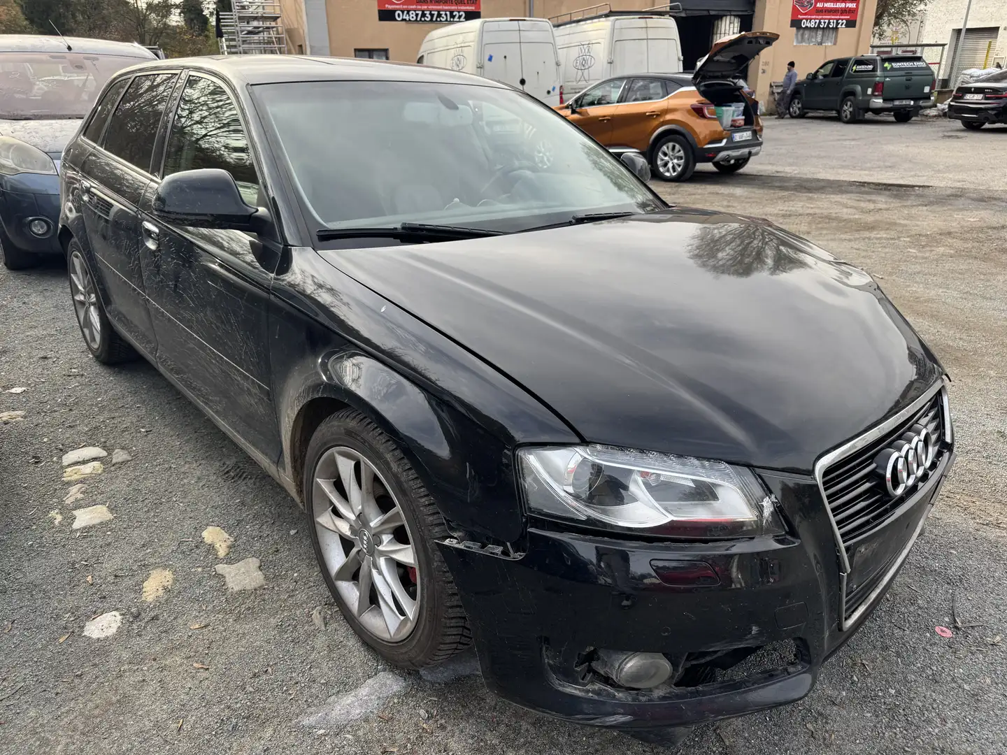 Audi A3 A3 Sportback 1.6 TDi e Attraction Start/Stop DPF Zwart - 2