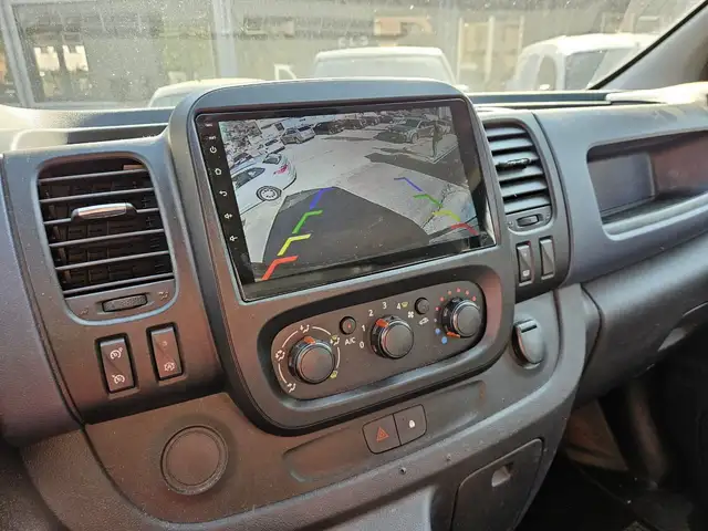 Opel Vivaro view 14