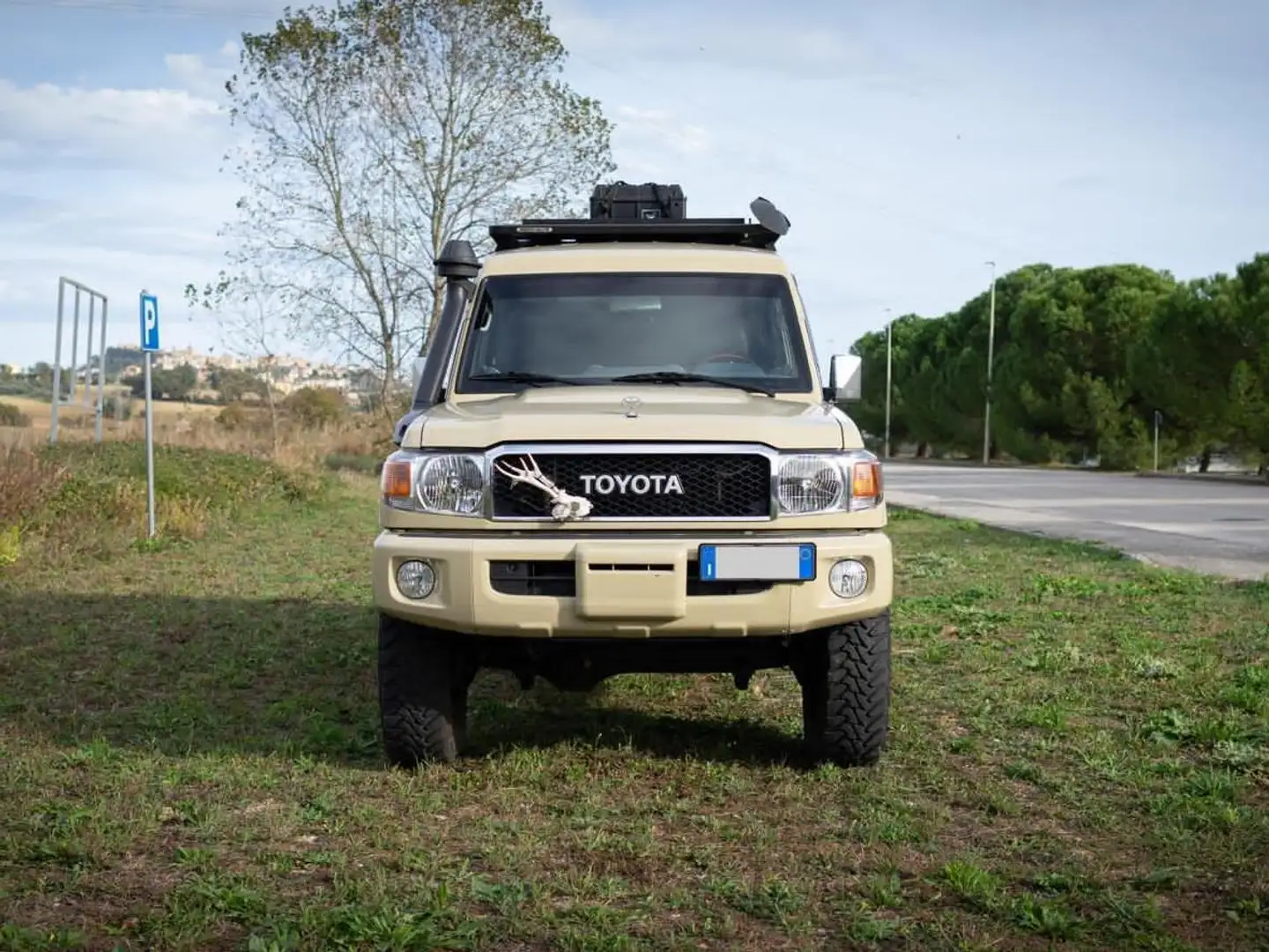 Toyota Land Cruiser TOYOTA GRJ78 4.0V6 170KW Beige - 2