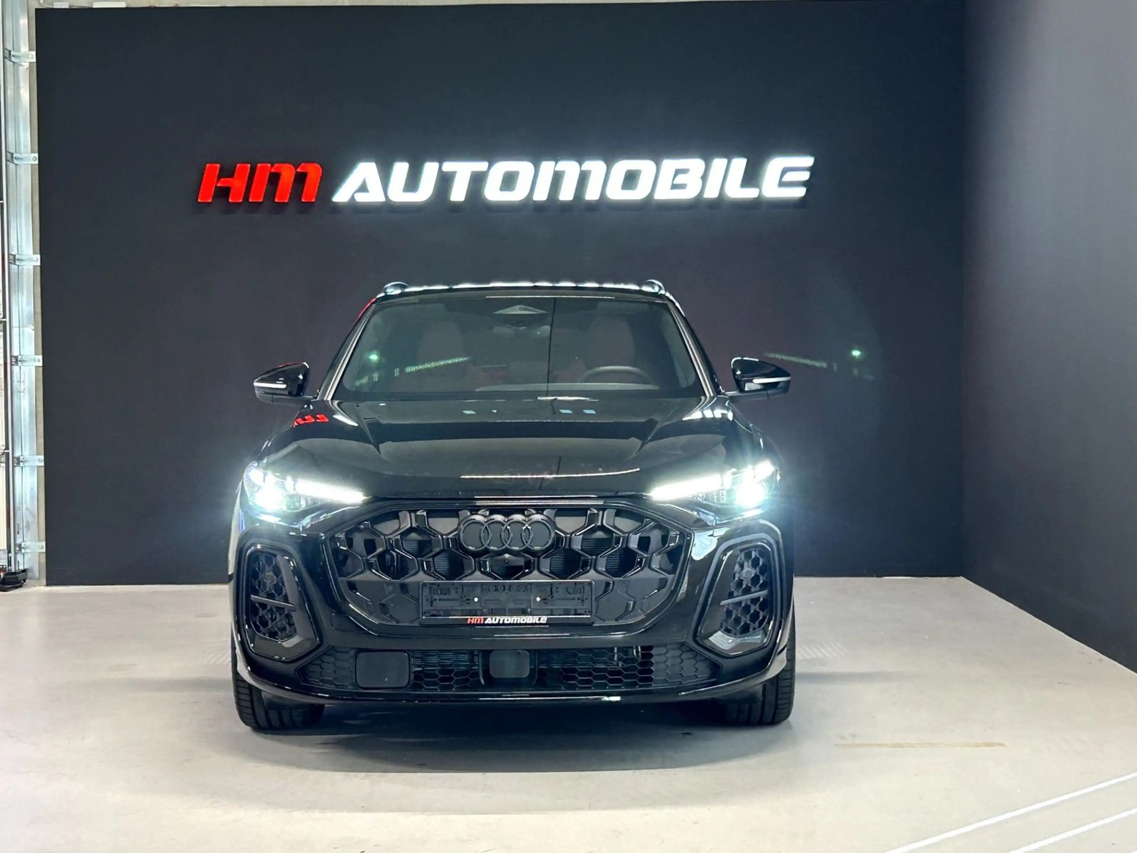 Audi SQ5 Sportback/Leder Rot/TECH PRO/MMI PRO/21" — photo 3
