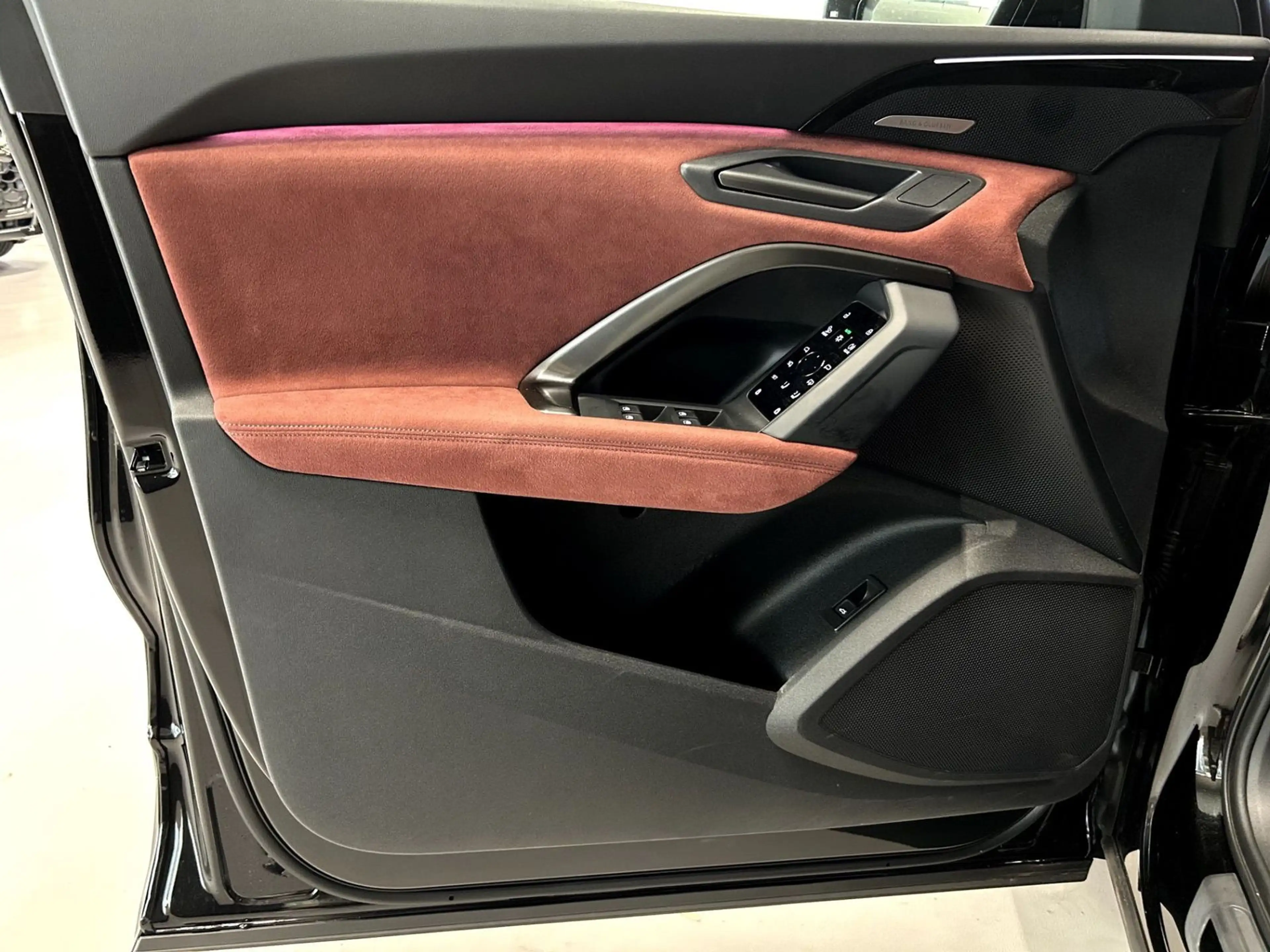 Audi SQ5 Sportback/Leder Rot/TECH PRO/MMI PRO/21" — photo 9