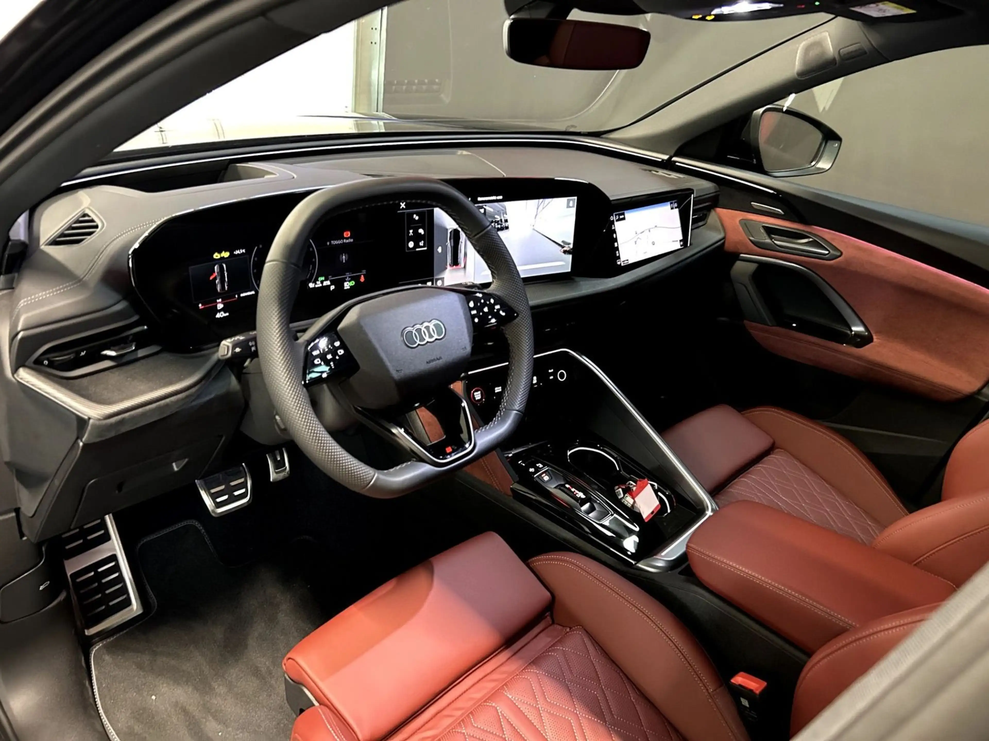 Audi SQ5 Sportback/Leder Rot/TECH PRO/MMI PRO/21" — photo 11