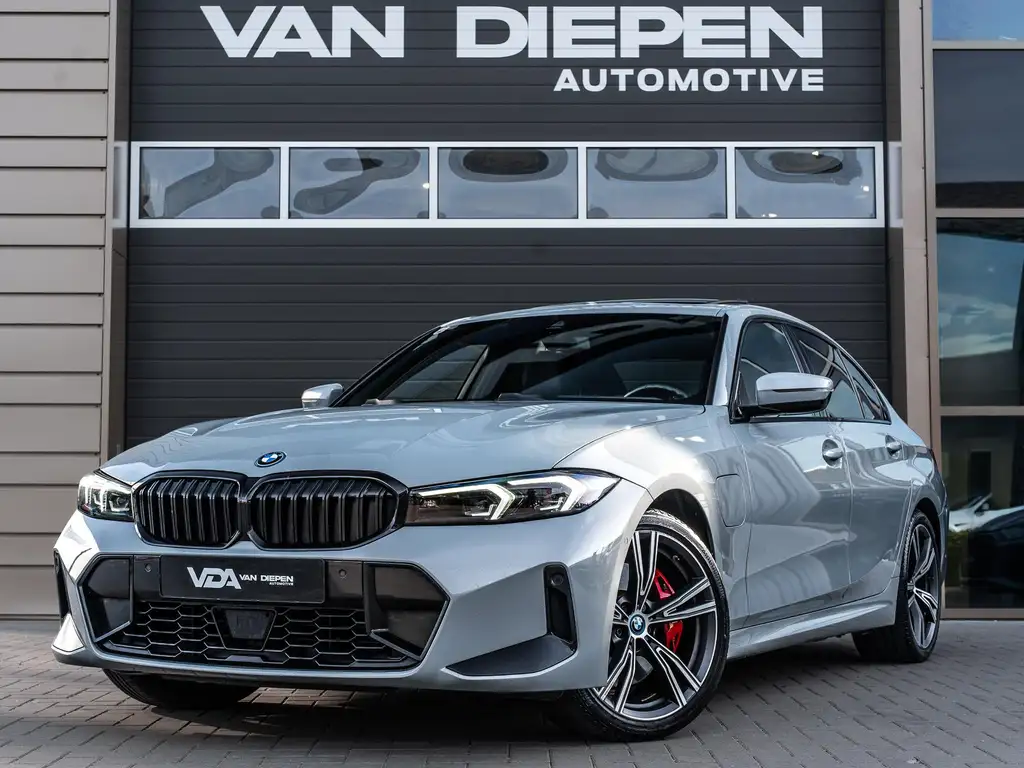BMW 330 2023 из Европы — купить под ключ