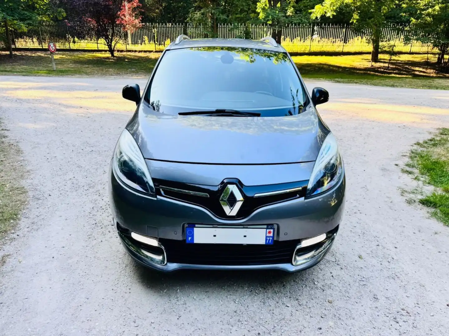 Renault Megane scenic 1.2i - 16V TURBO TCE 130 Gris - 2