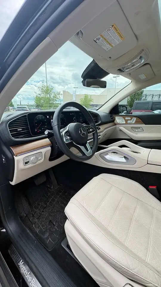 Mercedes-Benz GLE снимка Mercedes-Benz GLE