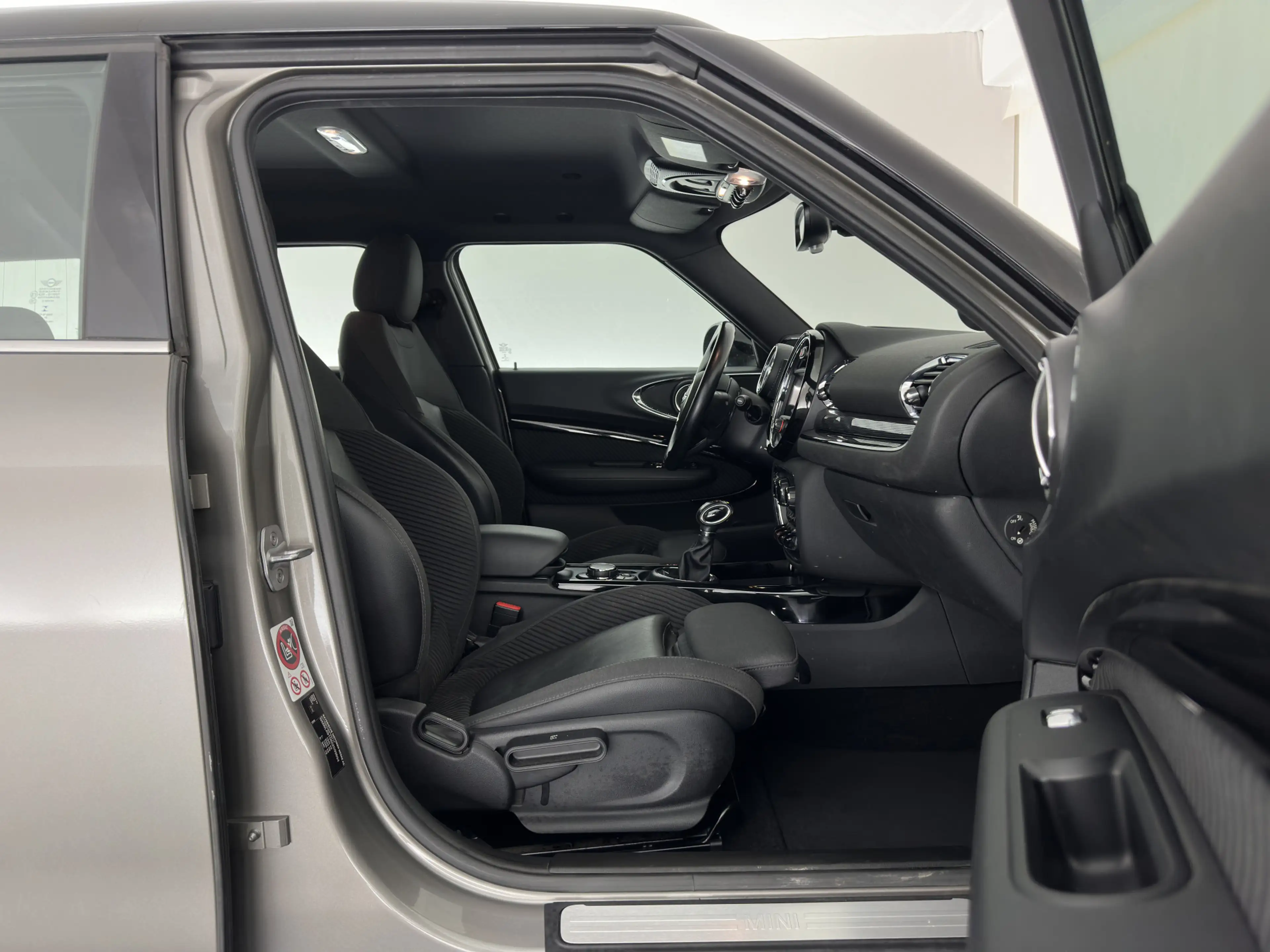 MINI Cooper D Clubman 2.0 Serious Business Aut. *LEATHER-FABRIC | FULL-L — photo 12