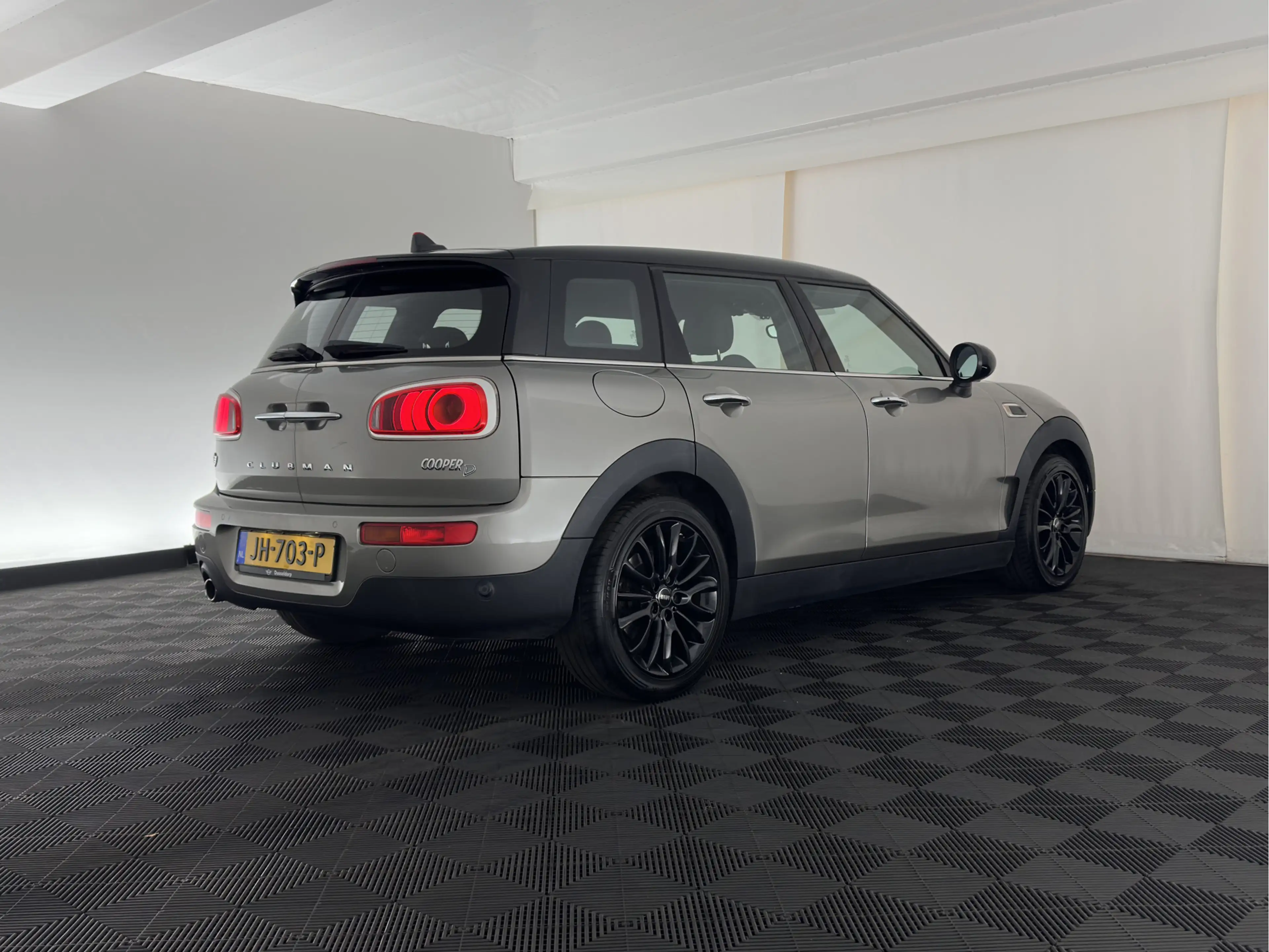 MINI Cooper D Clubman 2.0 Serious Business Aut. *LEATHER-FABRIC | FULL-L — photo 6