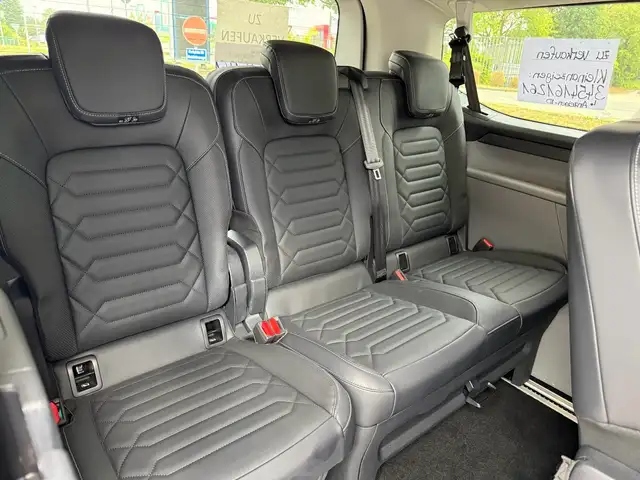 Ford Tourneo Custom view 13