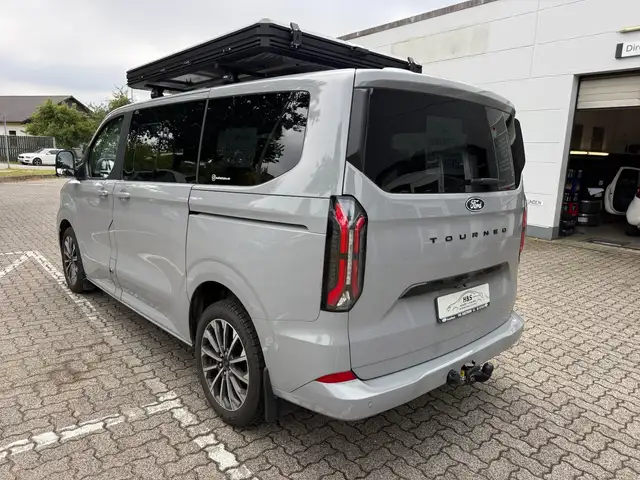 Ford Tourneo Custom view 7