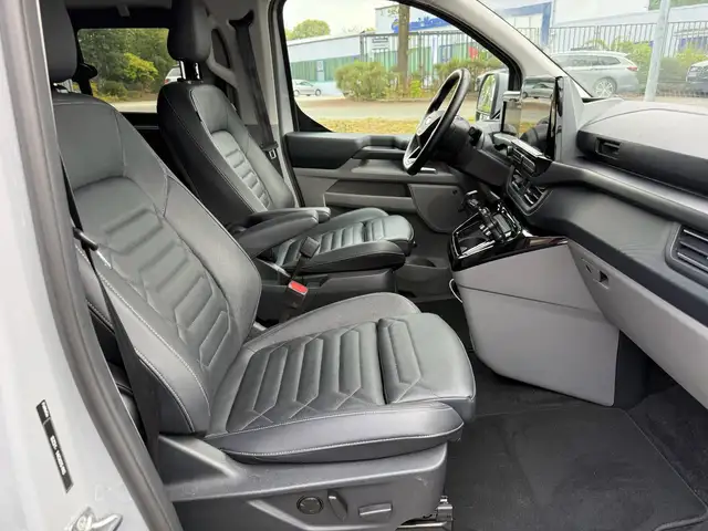 Ford Tourneo Custom view 10