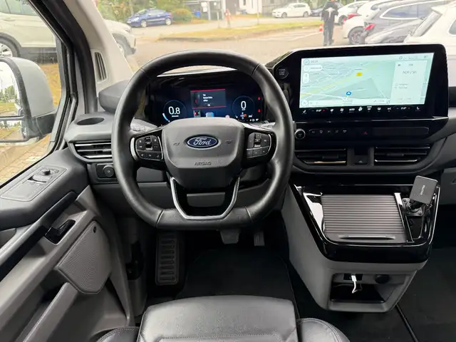 Ford Tourneo Custom view 11