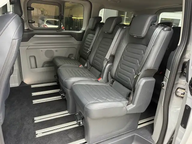 Ford Tourneo Custom view 19