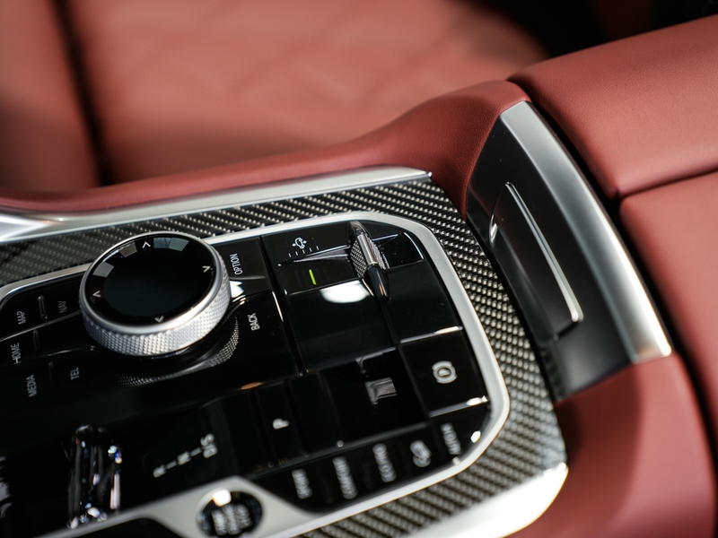 BMW X6 xDrive40d M SPORT PRO 2-Luft 22LM 360K Panora — photo 10