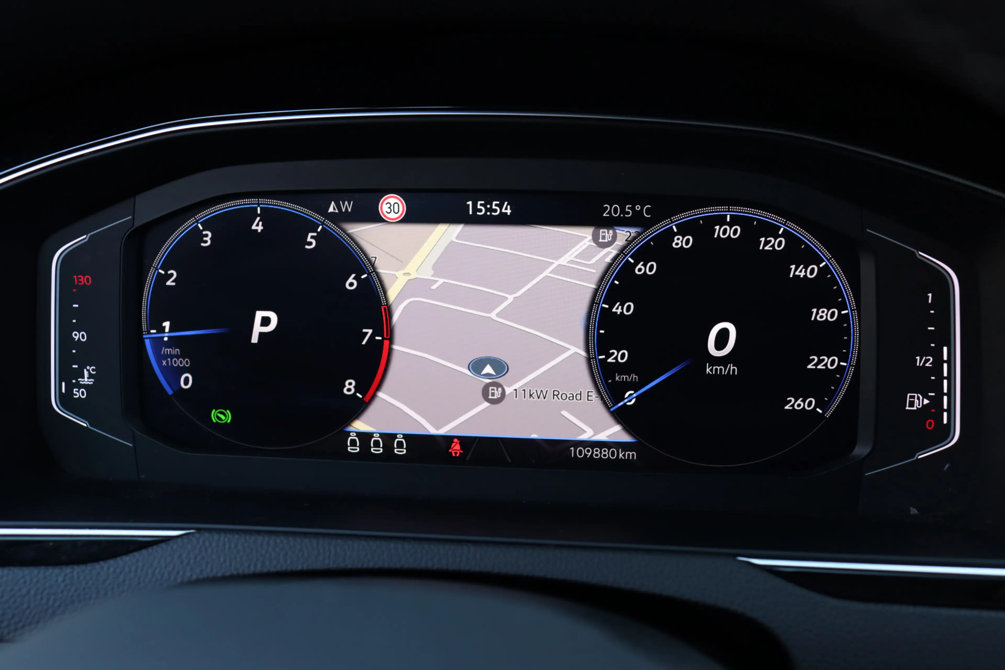 Volkswagen Passat Variant 1.5 TSI Business O.a: PDC, Clima, Navi, ACC, Carpl — photo 12