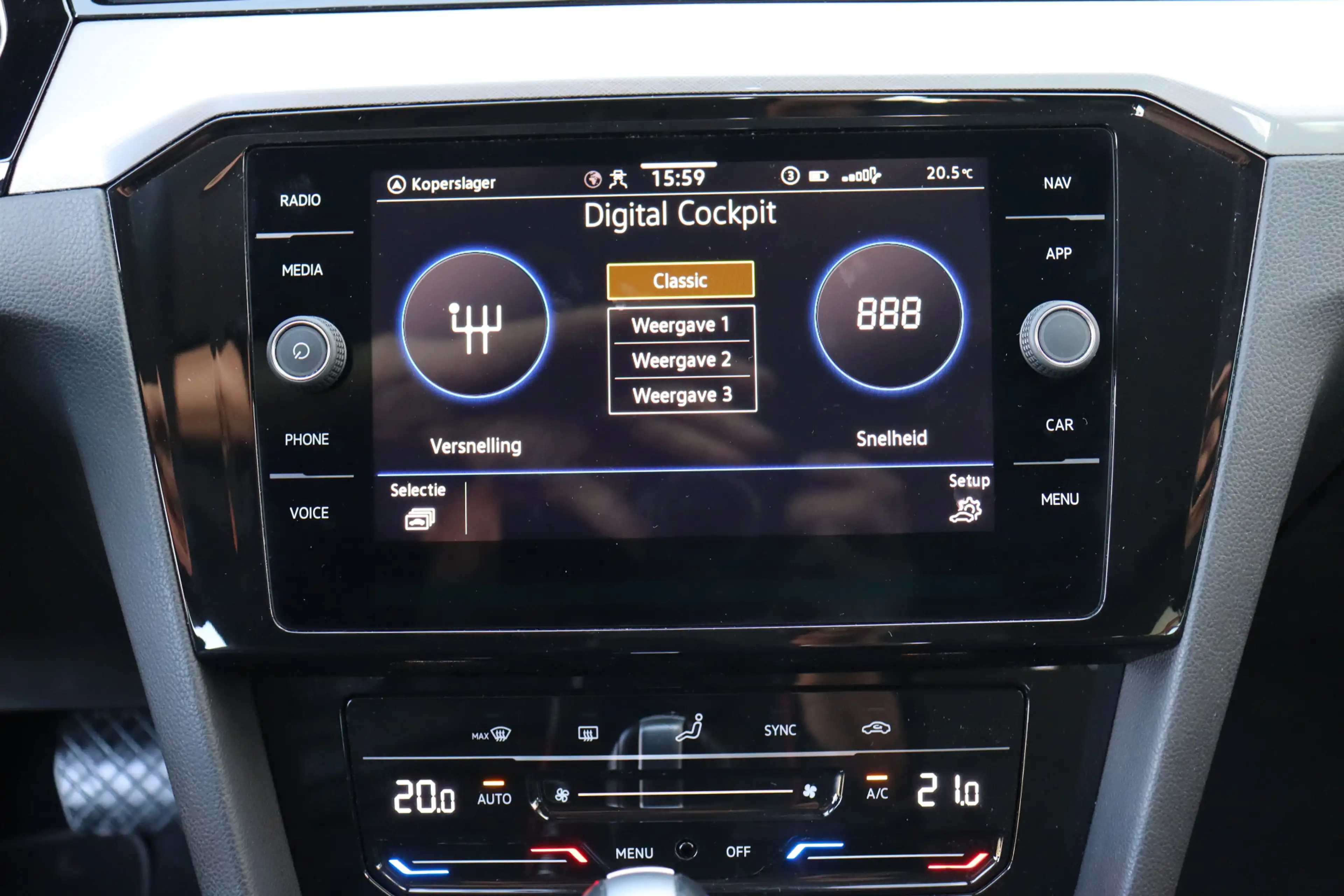 Volkswagen Passat Variant 1.5 TSI Business O.a: PDC, Clima, Navi, ACC, Carpl — photo 20