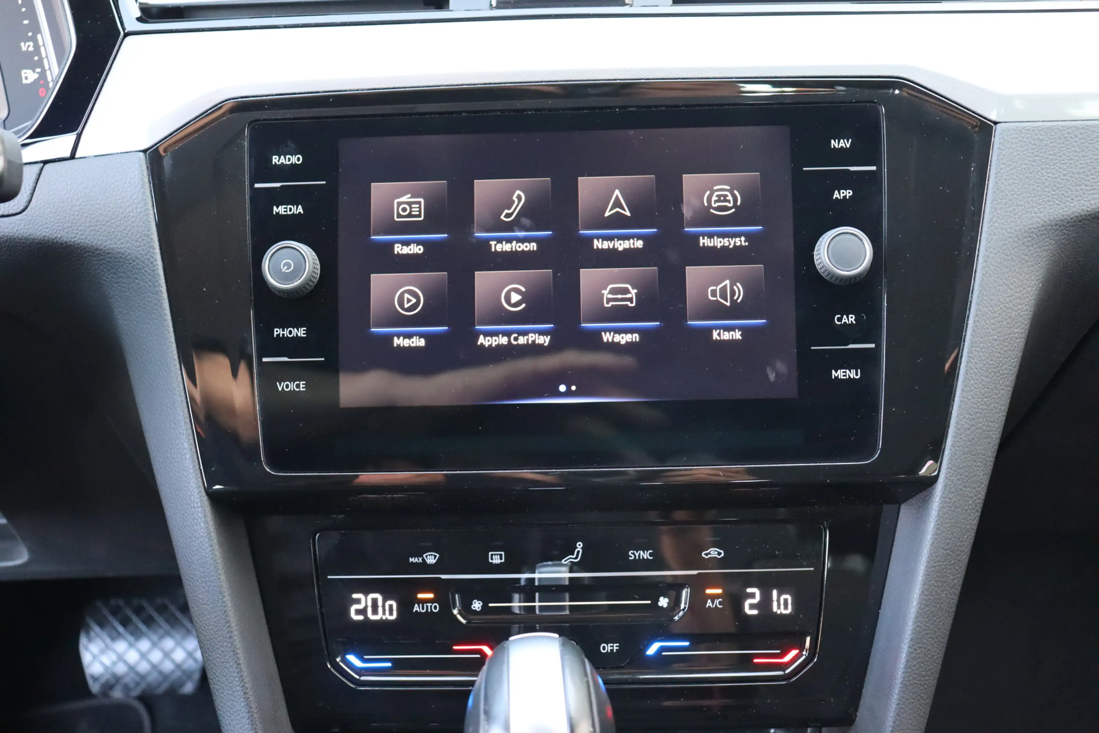 Volkswagen Passat Variant 1.5 TSI Business O.a: PDC, Clima, Navi, ACC, Carpl — photo 19