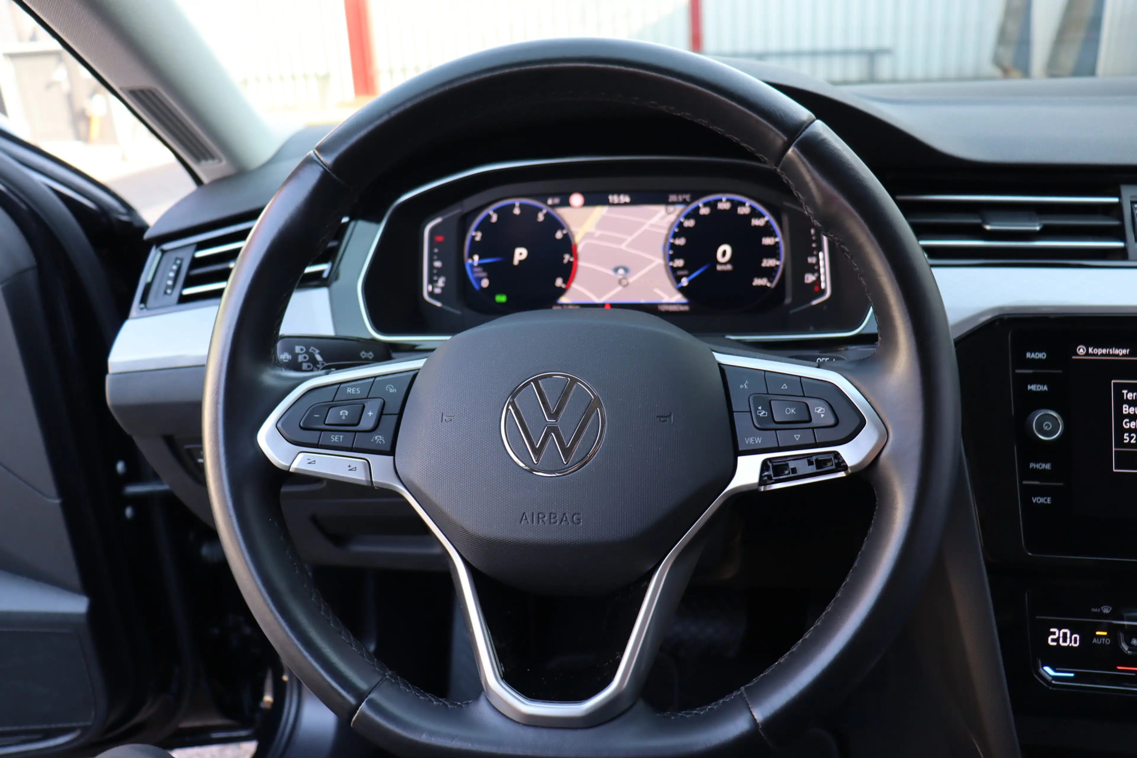 Volkswagen Passat Variant 1.5 TSI Business O.a: PDC, Clima, Navi, ACC, Carpl — photo 14